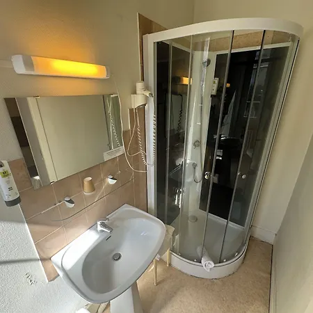Hotel Logis - Le Boulevard 2*