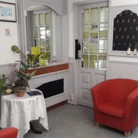 Hotel Logis - Le Boulevard 2*