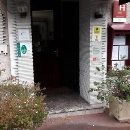 Hotel Logis - Le Boulevard 2*