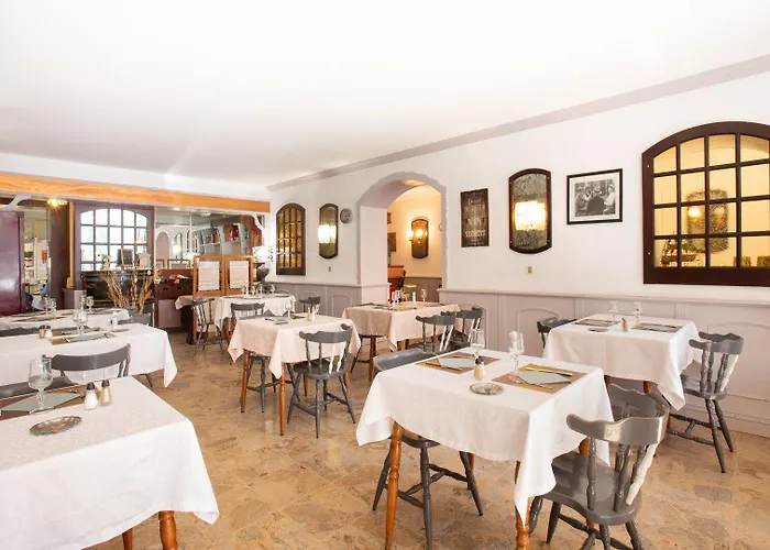 Hotel Logis - Le Boulevard 2*